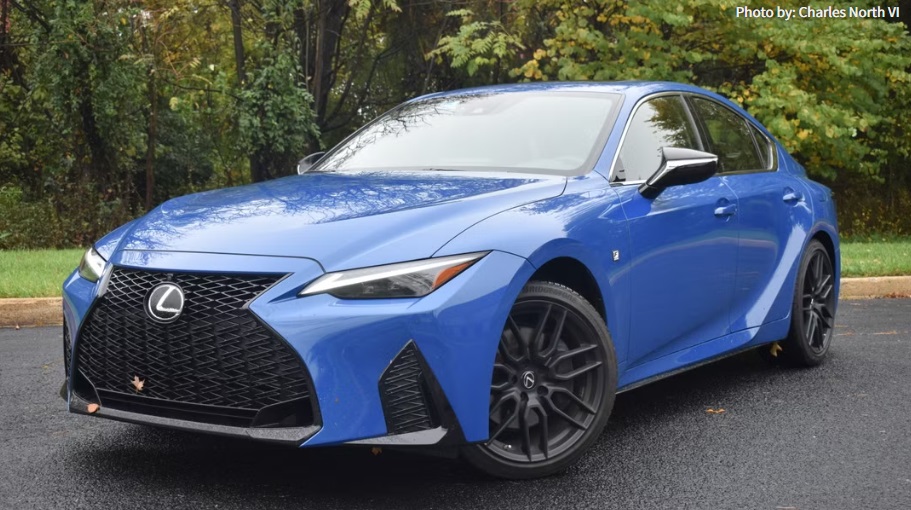 Lexus IS
